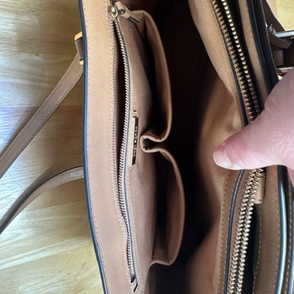 Tory Burch Tan Leather Tote Bag - Picture 10 of 13